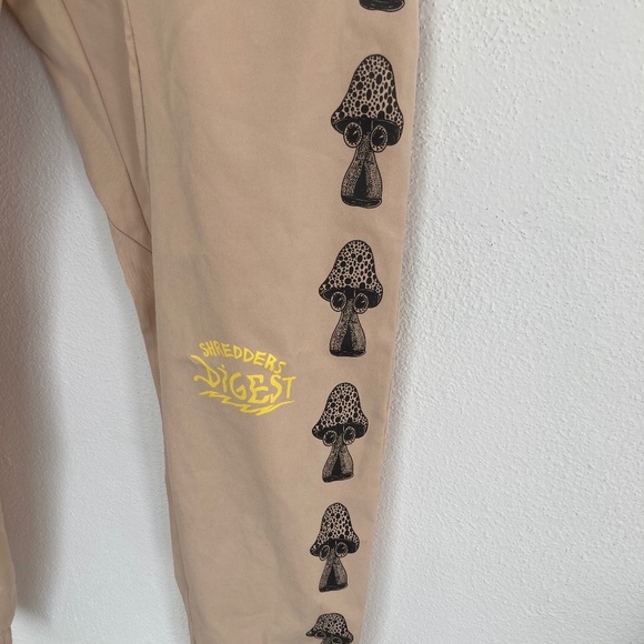 New Shredders Digest PANT Size L  MTB MUSHROOM SIDE PRINT - Picture 2 of 9